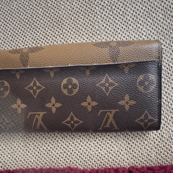Louis Vuitton Sarah Wallet - Brown & tan LV design - Picture 2 of 3